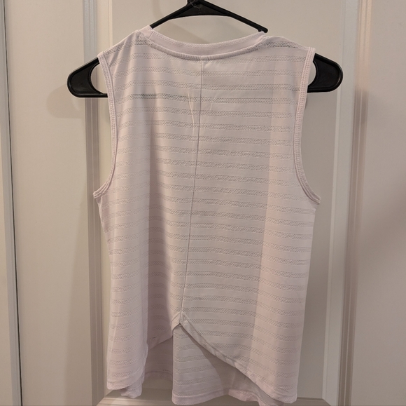 SET OF 2 Workout Tanks - Picture 3 of 13